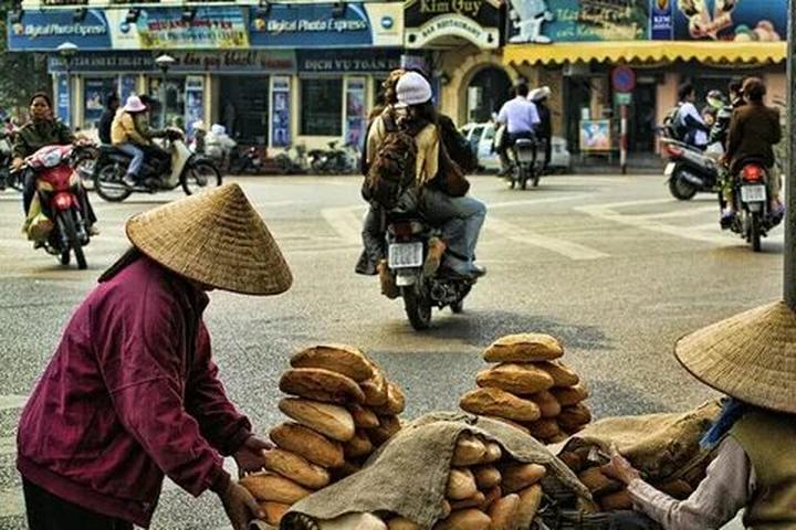 Tỏa Sáng Trên Mạng Xã Hội: Chuyên Gia Trang Điểm & Hotspot Matrix